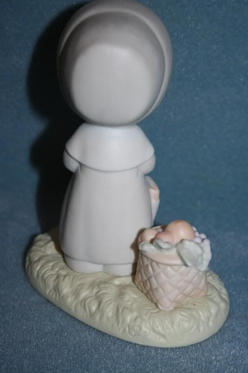 Precious Moments November 110108 Pilgrim Figure 1988  