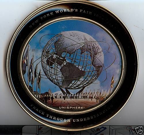 VINTAGE 1964 1965 NEW YORK WORLDS FAIR UNISPHERE ROUND METAL TRAY 