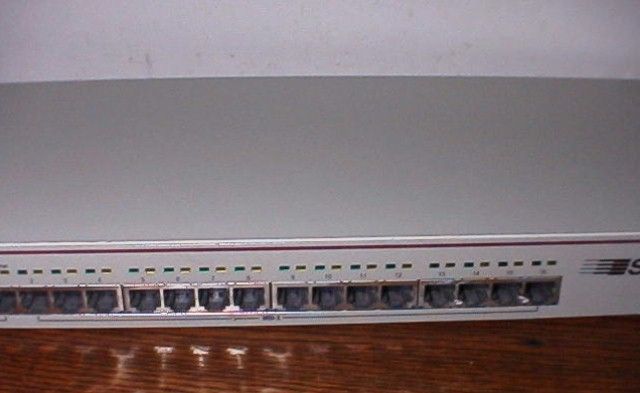 SynOptics LattisHub 2804 ~ 10Base FL Network Hub ~ Fiber Port ~ 16 