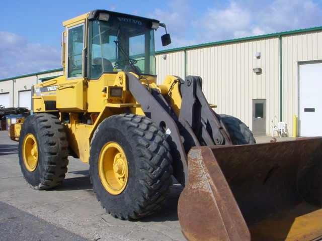 1997 Volvo L70C Wheel Rubber Tired loader, Cab, Air, GP Bucket  