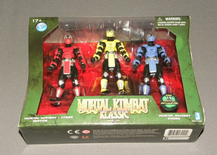 NetherRealm Mortal Kombat Figure 3 Pack Klassic Robot Smoke, Cyrax 