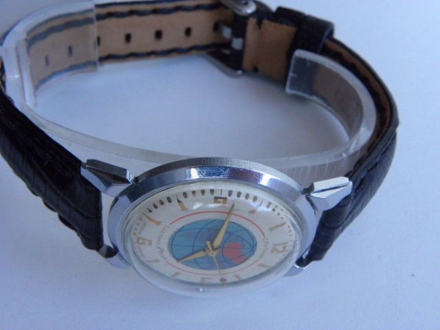 RARE 300m AMPHIBIAN VOSTOK 1967 circa & SPUTNIK NOS KIROVSKIE SOVIET 