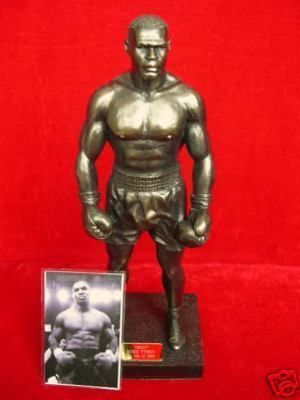 LEGENDS FOREVER MIKE TYSON RARE LIMITED EDITION FIGURE ONLY 1000 MADE 