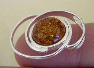 BALTIC HONEYor GREEN AMBER & STERLING SILVER MODERN HANDMADE PENDANT 