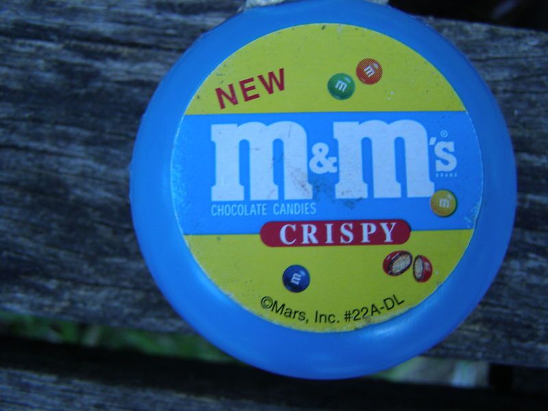 RARE VINTAGE M&MS CRISPY MARS INC. M&M BLUE YO YO  