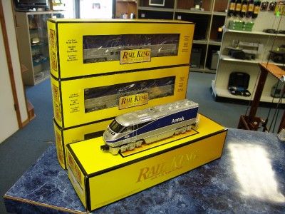   Amtrak F59 Diesel Ready to Run Surfliner Passenger Set NIB  