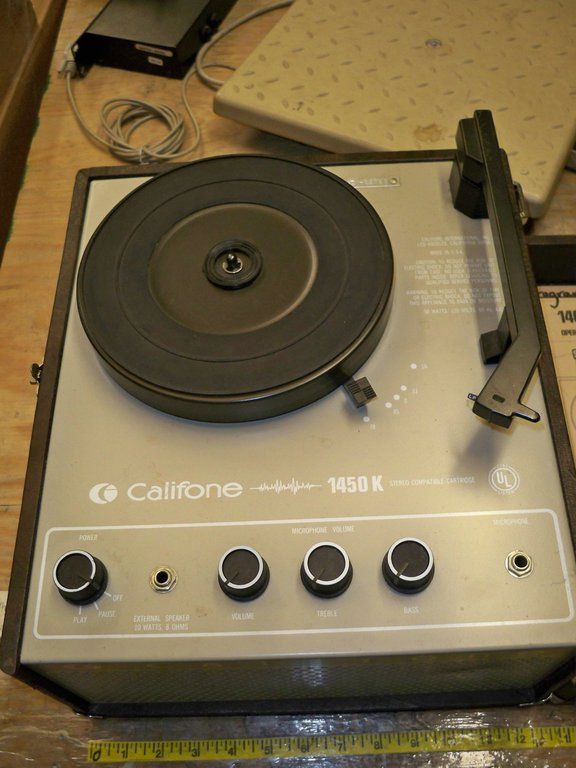 CALIFONE 1400C SERIES CLASSROOM PHONOGRAPH MODEL 1450K  