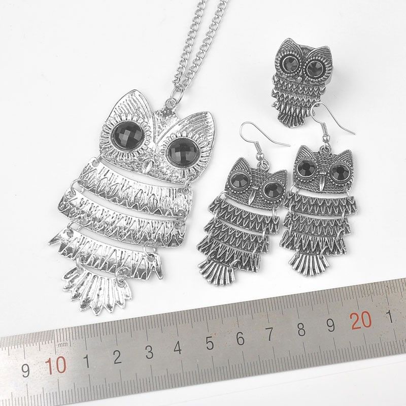   it is centimeter on the ruler chain length 70cm owl ring size can