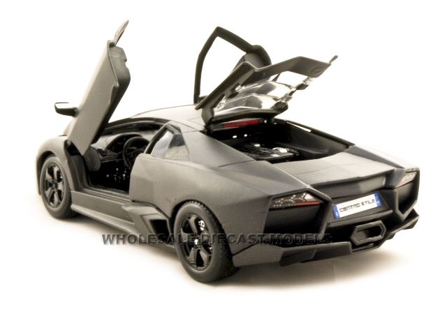 LAMBORGHINI REVENTON 124 DIECAST MODEL CAR  