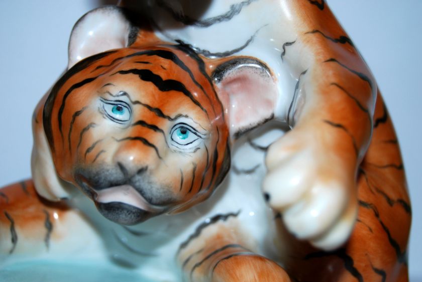 1950 60 HEREND VINTAGE PORCELAIN FIGHTING TIGERS *MINT*  