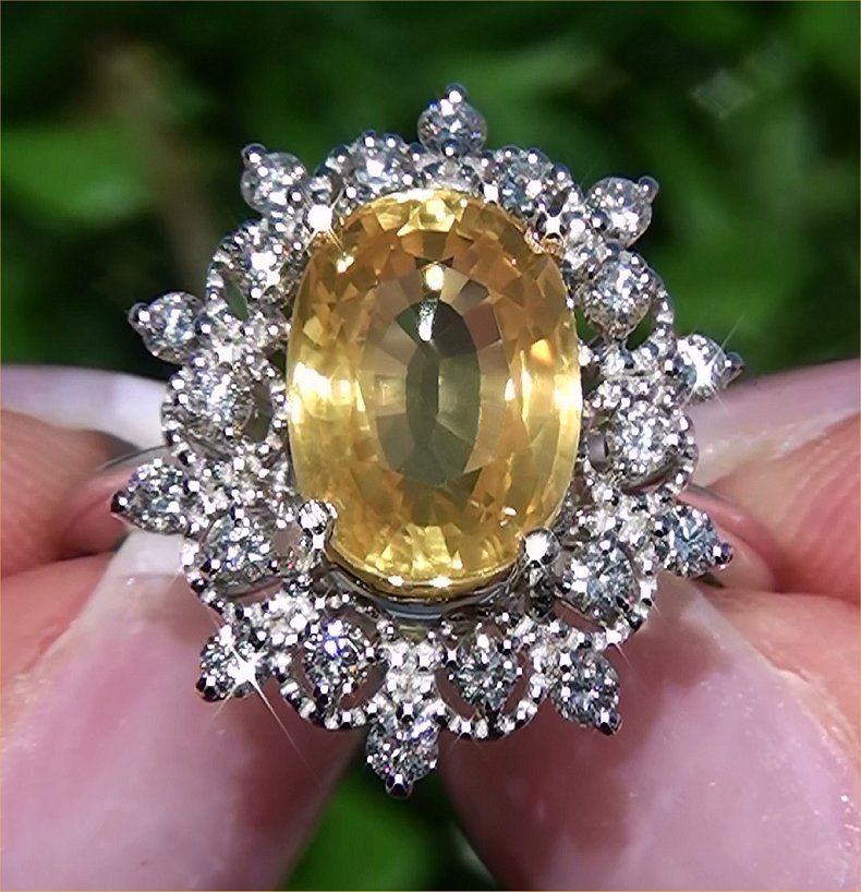 Estate 5.79 ct Natural Yellow Sapphire Diamond Engagement Cocktail 