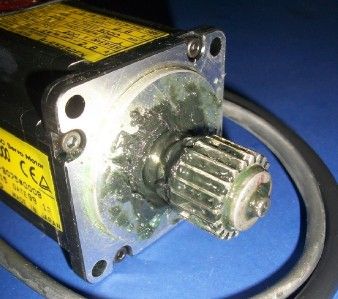 FANUC AC SERVO MOTOR A06B 0113 B075#0008 ß0.5/3000  