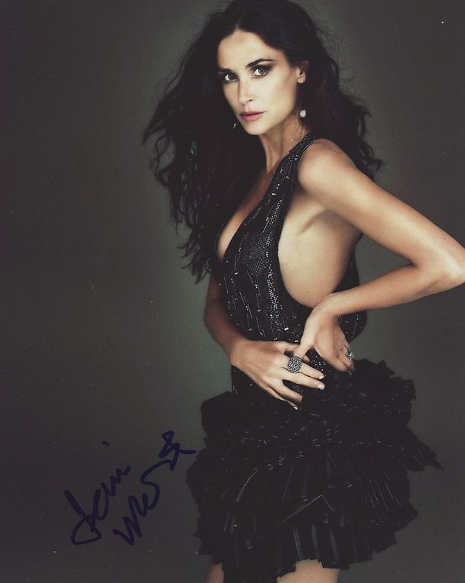 Demi Moore Authentic Signed Autograph, The Joneses, AFTAL Dealer 