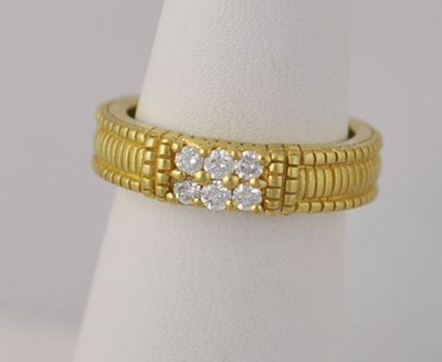 Judith Ripka Diamond 18k Yellow Gold Berge Collection Ring  