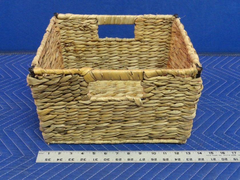 Large Square Handle Wicker Basket Z53  