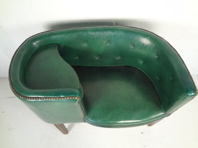 1930s Tufted Naugahyde Telephone Seat (06877)r  