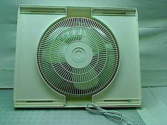 LASKO 16 REVERSIBLE WINDOW FAN  