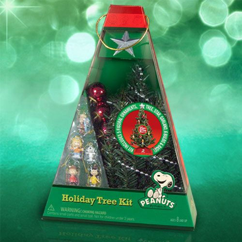 Peanuts Charlie Brown Christmas Christmas Tree Kit w/ Mini Figural 