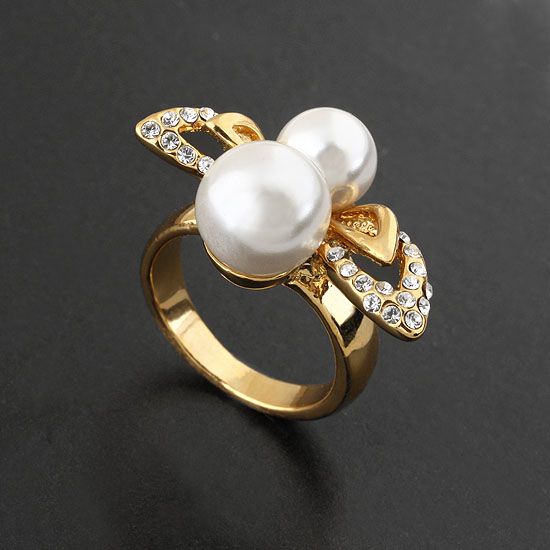 18K GP Plastic Pearl Ring Swarovski Crystal Size 7  